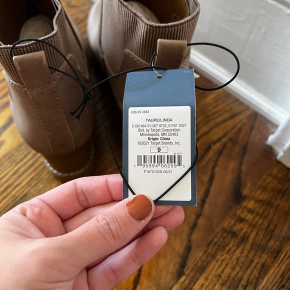 Universal Thread brown booties - Picture 5 of 7